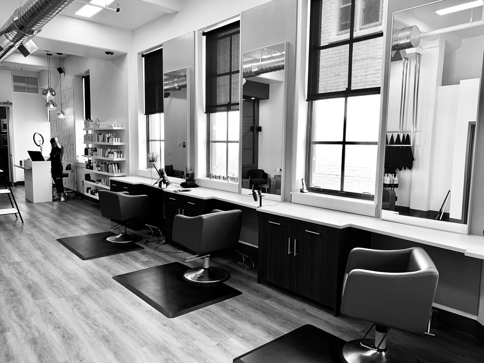 Aura Botanica Luxury Salon & Spa